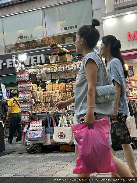 【韓國首爾旅遊】首爾明洞購物分享！從早買到晚「明洞商圈」真的